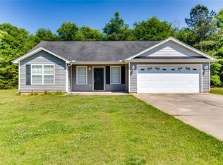 212 Turkey Trot Rd, Williamston, SC 29697