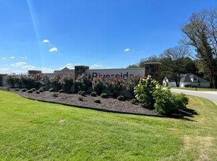 1343 River Point Rd #36, Fayetteville, AR 72703