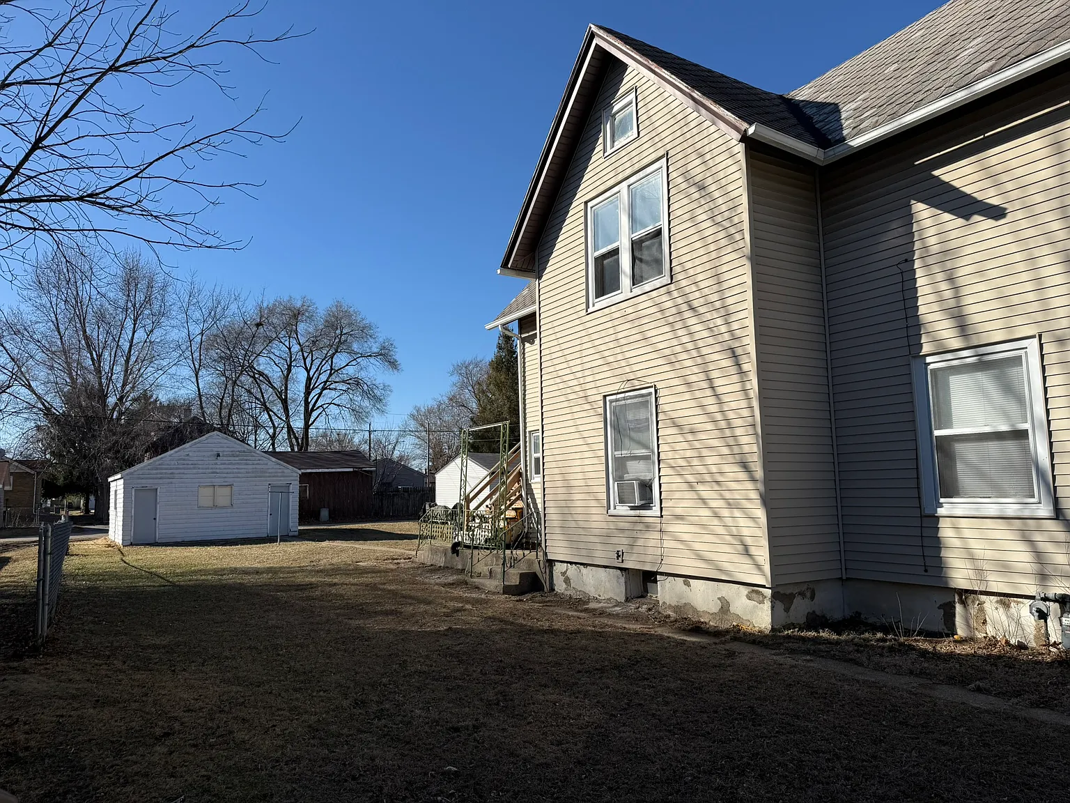 2 bed, 850 sqft, $950 — Photo 3