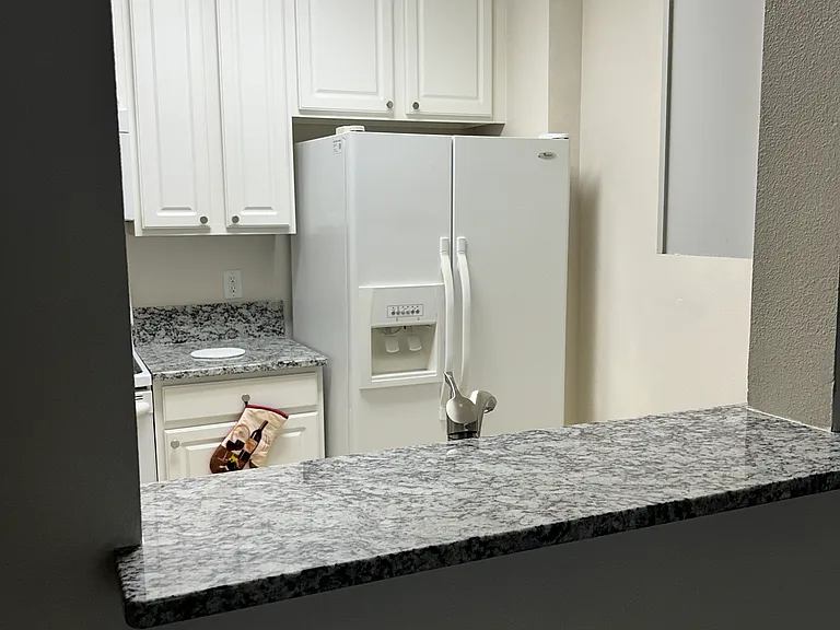7801 Point Meadows Dr — Photo 5