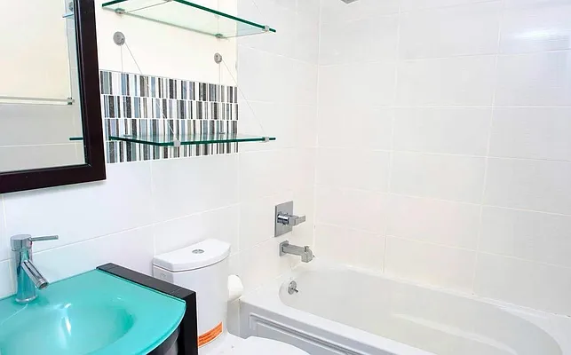 Rented by Premier Metro Realty Corp | media 7