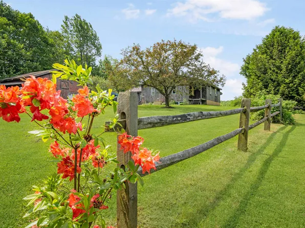 1329 W Hill Road, Craftsbury, VT 05826