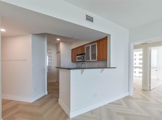 335 Biscayne Blvd, Miami, FL 33131