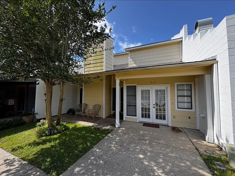 305 Halcott Dr #131 — Photo 1