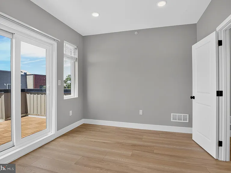 1843 E Hazzard St #2 — Photo 29