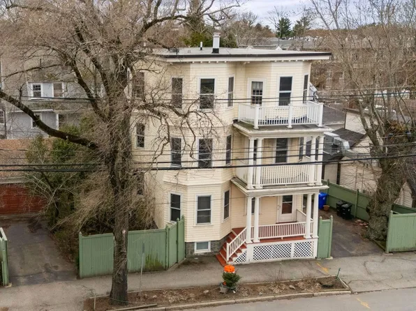 1148 Boylston St, Brookline, MA 02467