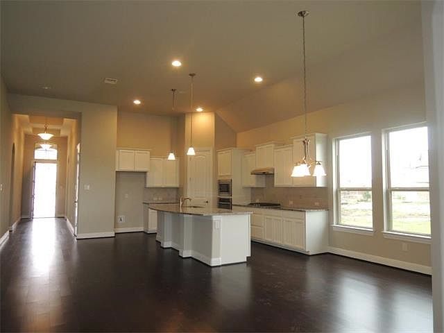2nd image of 3801 Carya Dr