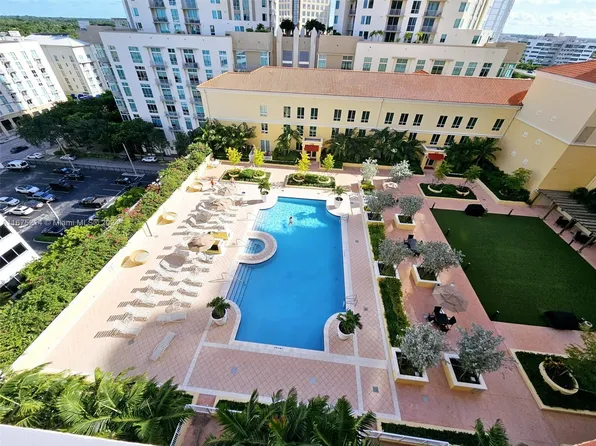7350 SW 89th St APT 1204S, Miami, FL 33156
