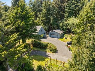 90252 Knob Noster Ln, Coos Bay, OR 97420