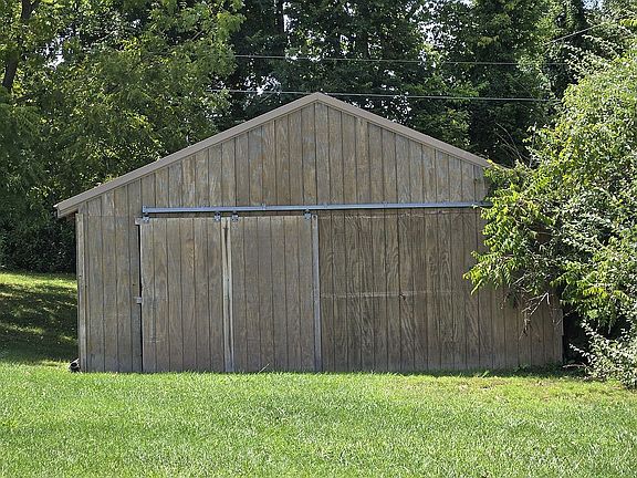 24 X 24 Pole Barn