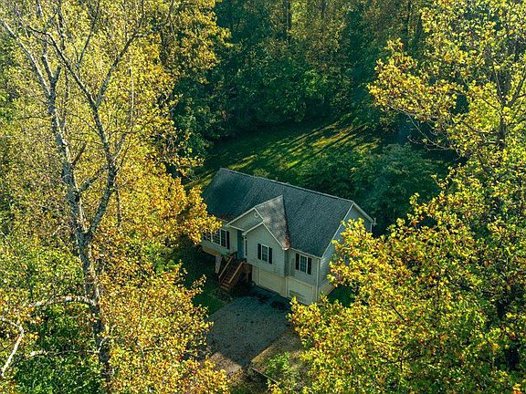 2nd image of 126 Locust Tree Ln