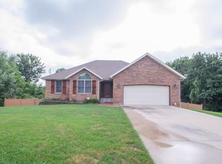 830 S Mark St, Willard, MO 65781