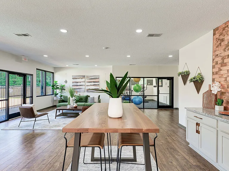 Leasing Office