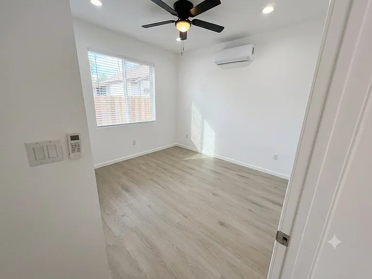 3466 Washington St — Photo 9