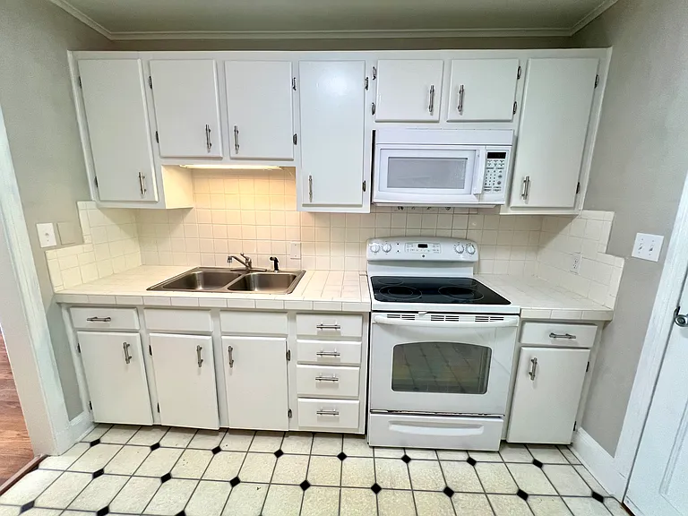 1308 Whilden Pl #B — Photo 1