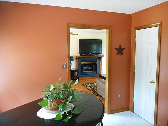 5th image of 6621 Edwin Dr