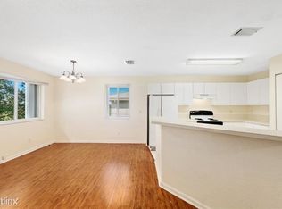8462 NW 40th St, Coral Springs, FL 33065