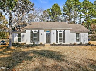 687 Greenfield Dr, Ridgeland, MS 39157