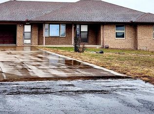 16237 Cleveland Rd, Houston, MO 65483