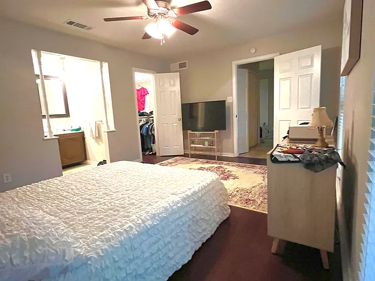 3737 Hackberry Ln — Photo 3