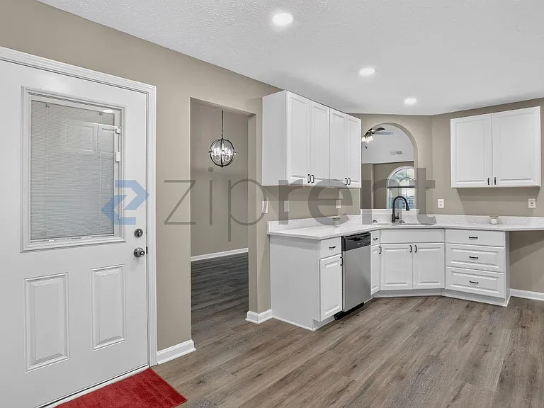 4972 Lake Park Cir — Photo 14