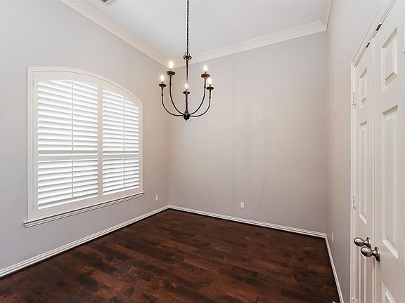 5th image of 28235 Chalet Park Dr