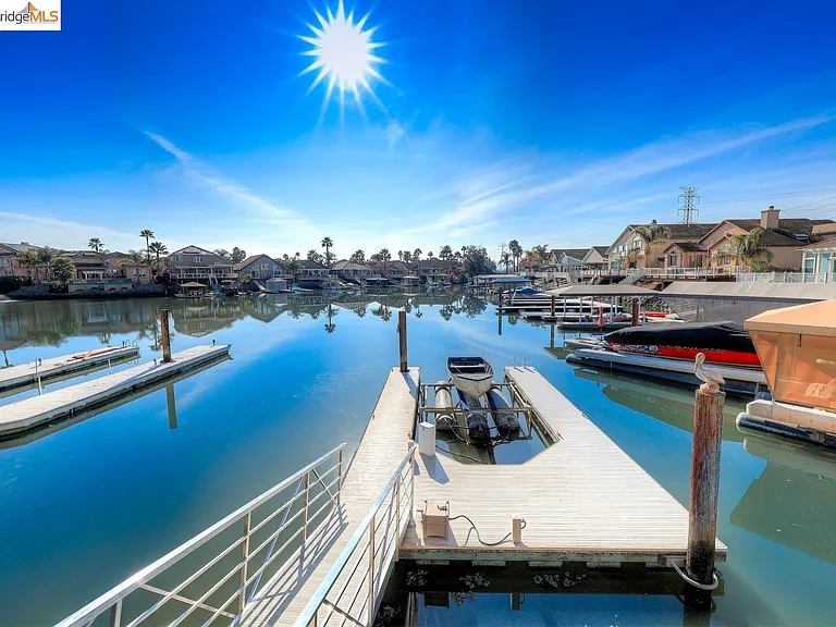 4050 Pier Point — Photo 46