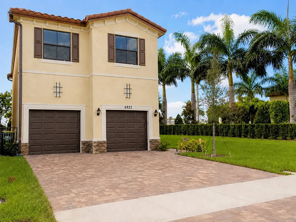 4822 NW 56th Ct