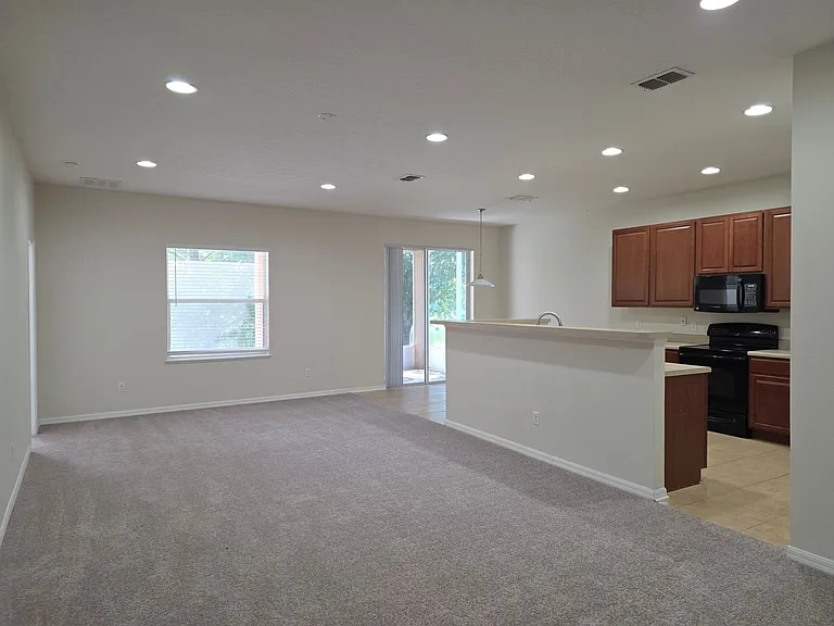 311 Rambling Cir — Photo 5