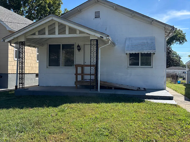 3537 Kahlert Ave — Photo 1
