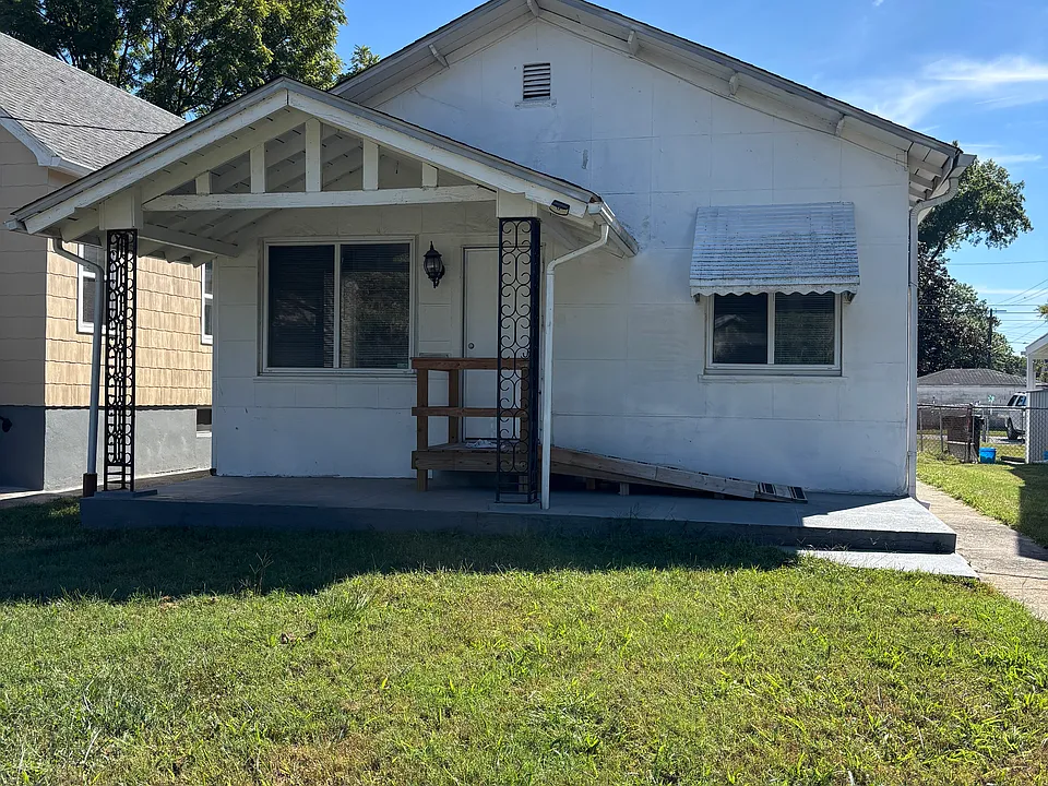 3537 Kahlert Ave