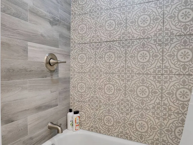 Full Bathroom with Bathtub