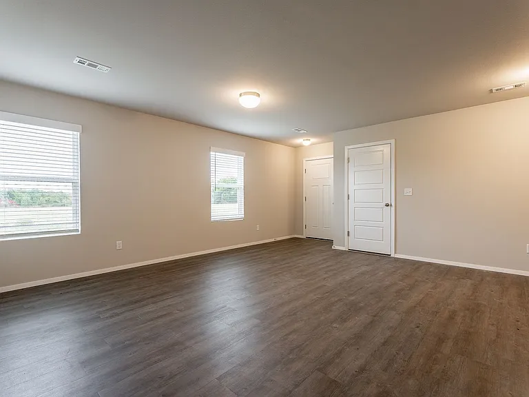 1259B Oak St — Photo 3
