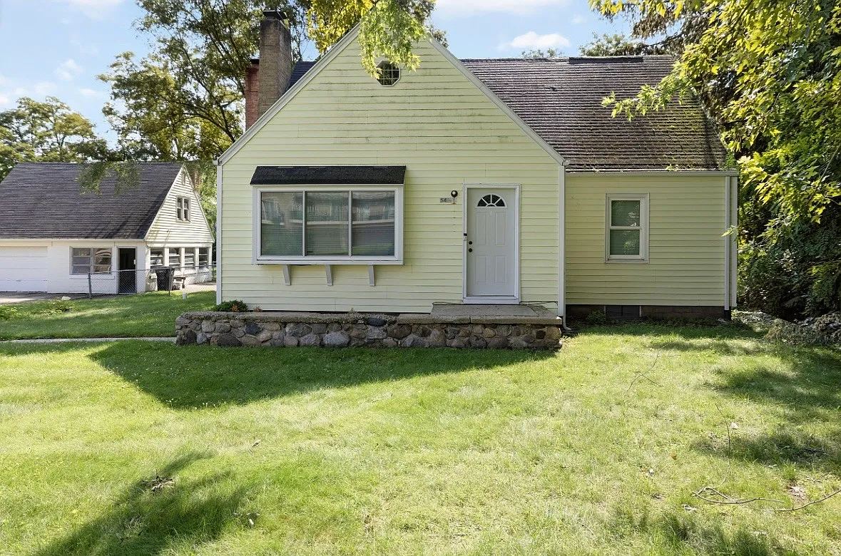 4 bed, 1038 sqft, $2,800 — Photo 1