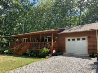 1973 Henson Rd, Clintonville, WV 24931