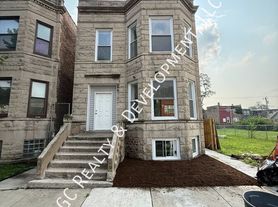 6433 S Vernon Ave