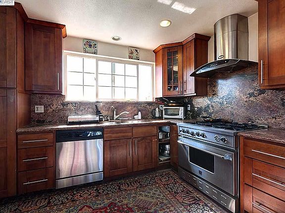 3rd image of 4316 Bidwell Dr