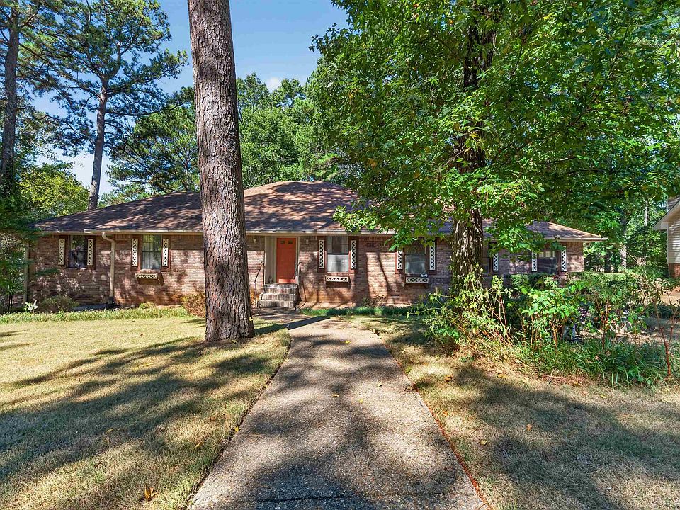 1st image of 10 Ivy Cir