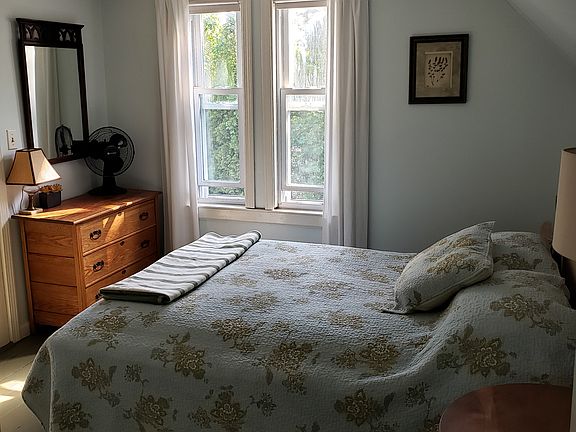2nd image of 27 Bay View Ave
