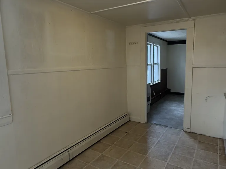 88 Elm St — Photo 5
