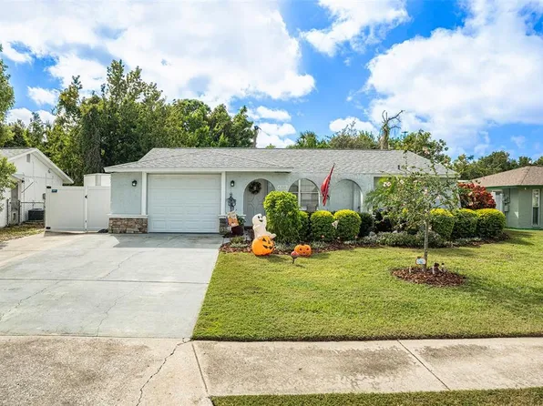 6318 Ridge Crest Dr, Port Richey, FL 34668
