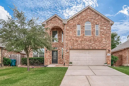 2261 Oak Circle Dr N Photo 1