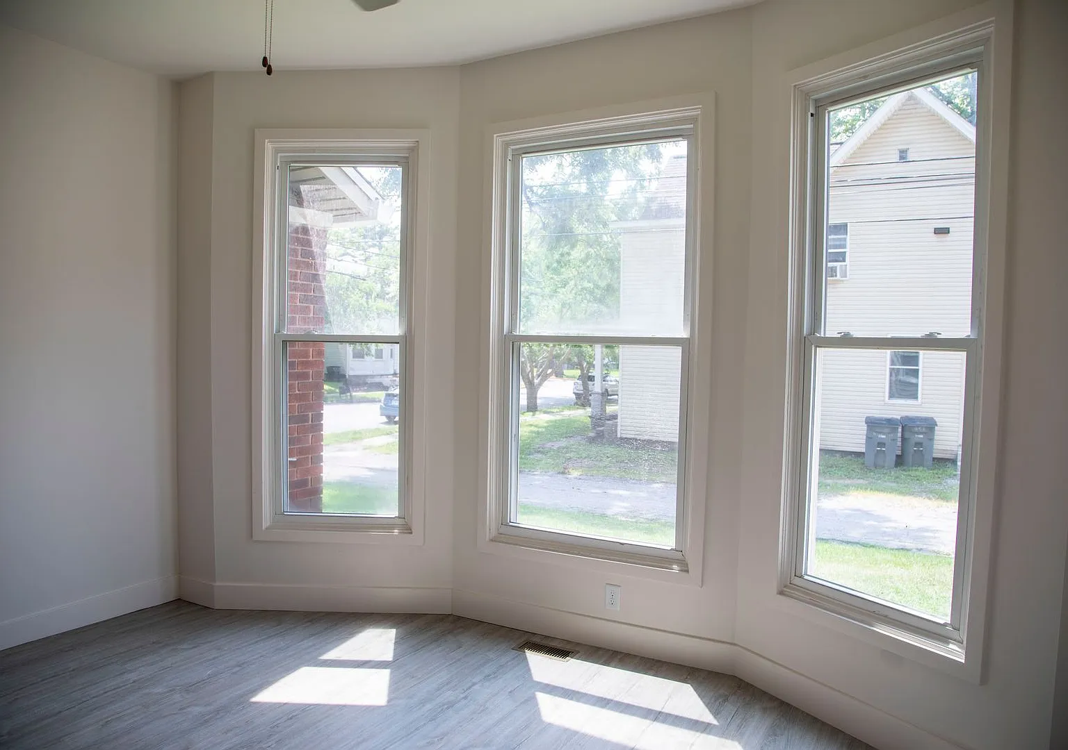 461 Vine Street — Photo 3
