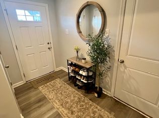 161 Van Fleet Cir, Pottstown, PA 19464