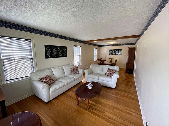 2nd image of 2603 W Koenig St