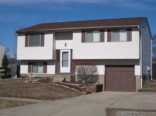 618 Ridgeview Dr, Harrison, OH 45030