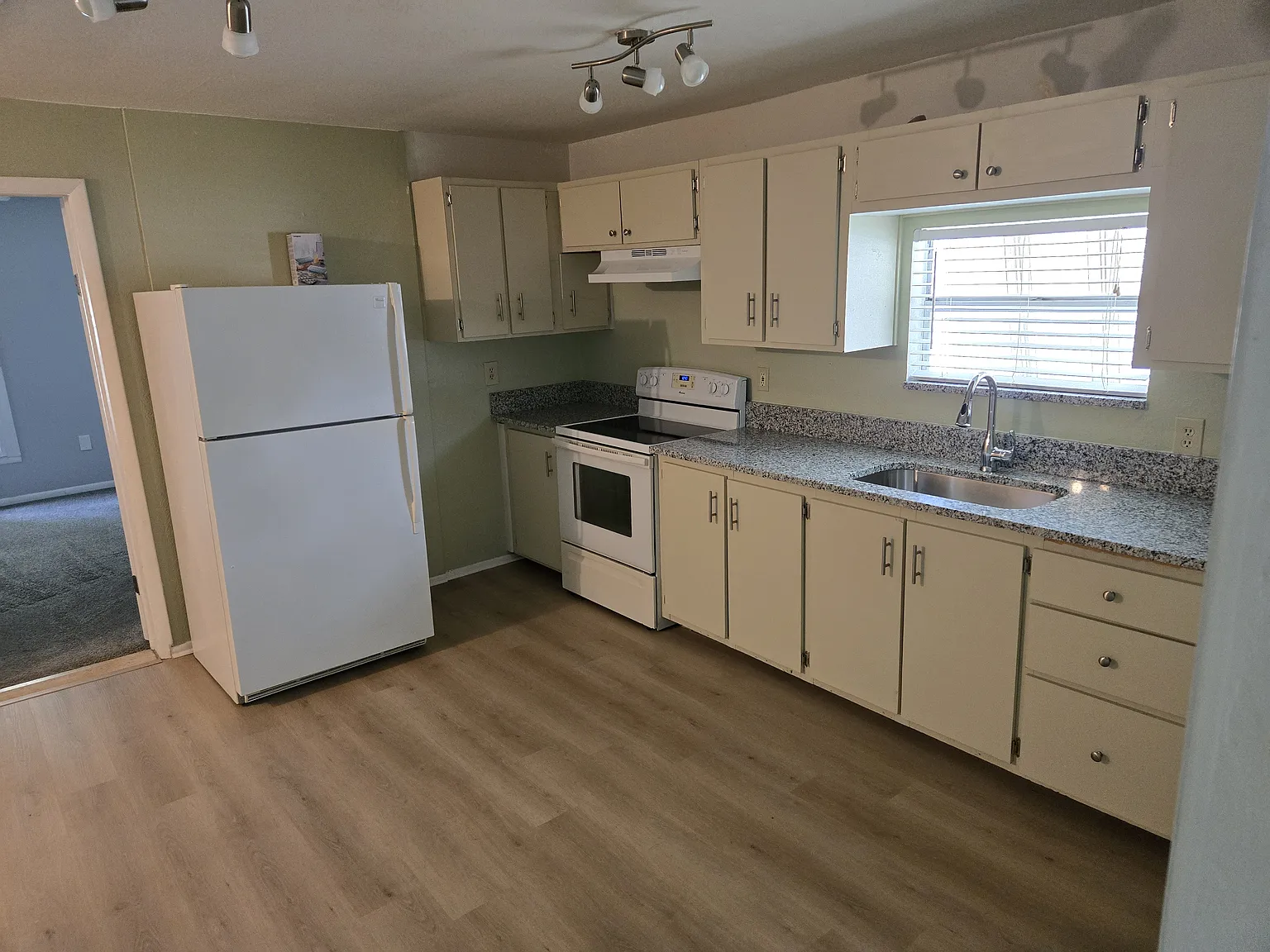 Montana Ave, New Port Richey — Photo 2