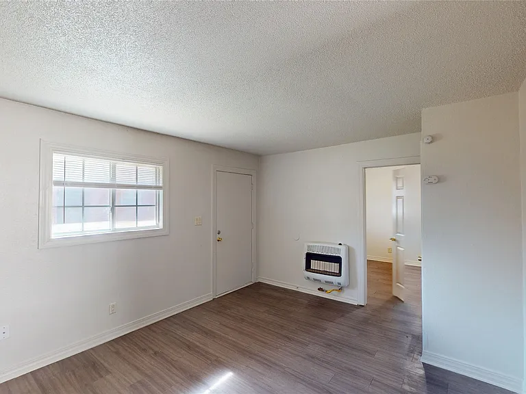 205 W Birch St #7 — Photo 3