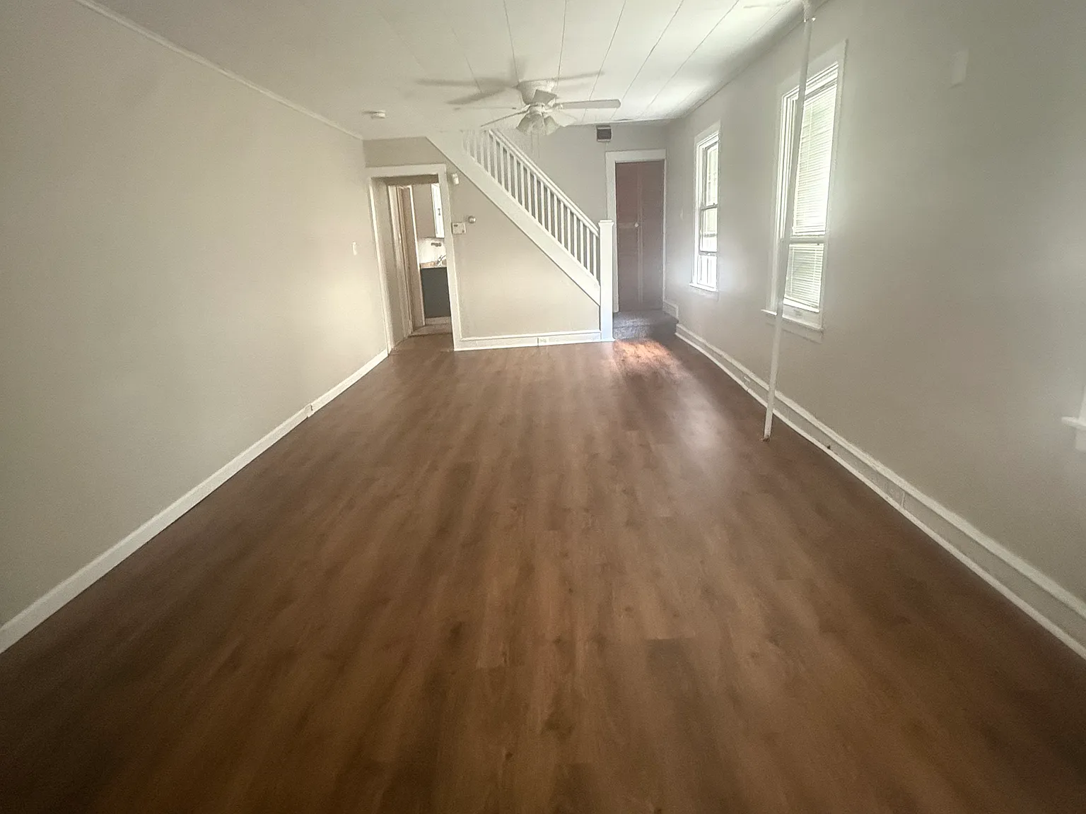 3 bed, $1,390 — Photo 2
