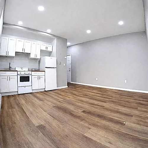 3 Armstrong Ave Photo 1